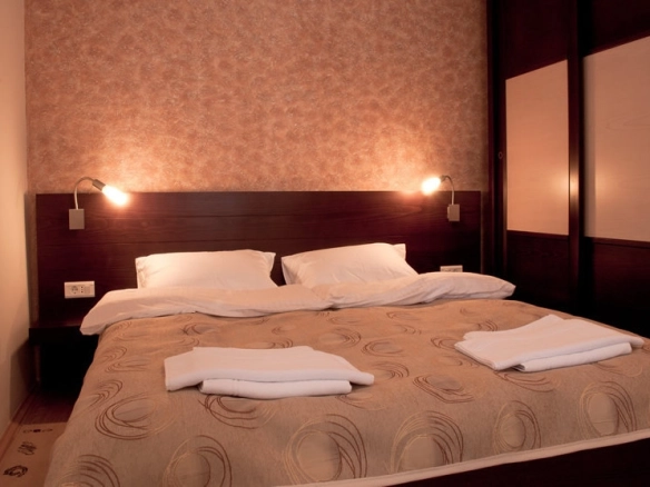Hotel 1.100 m² – Petrovac, Budva — fotografija 5