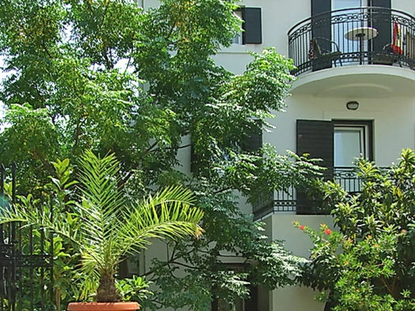 Hotel 1.100 m² – Petrovac, Budva — fotografija 15
