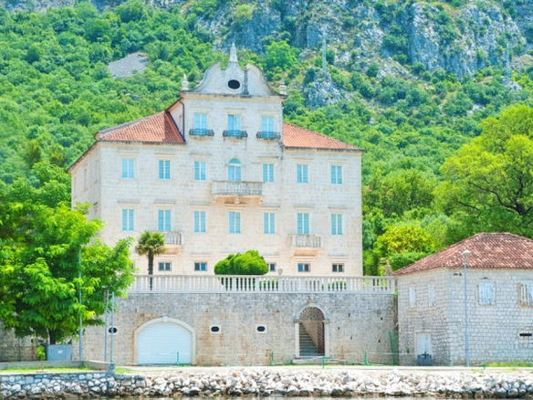 Kuća 1.500 m² – Dobrota, Kotor — fotografija 2