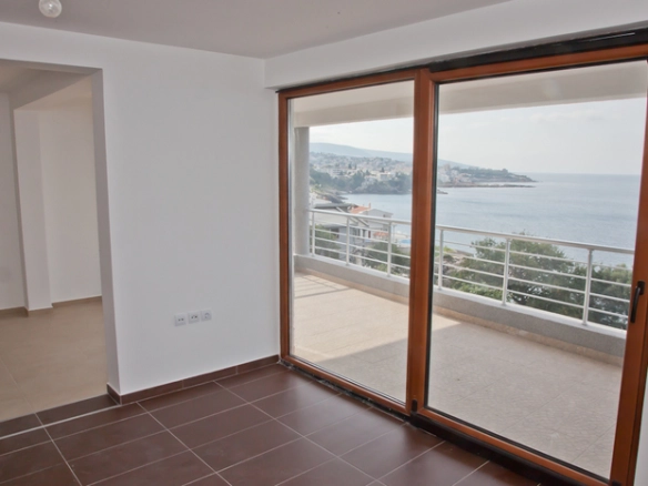 Trosoban stan 138 m² – Dobra Voda, Bar — fotografija 11