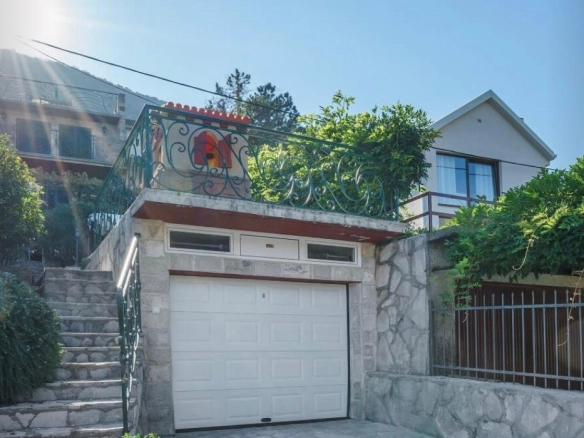 Kuća 215 m² – Stoliv, Kotor — fotografija 10