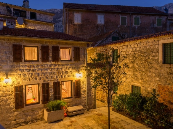 Kuća 355 m² – Prčanj, Kotor — fotografija 5