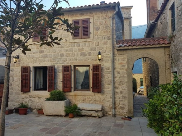 Kuća 355 m² – Prčanj, Kotor — fotografija 8