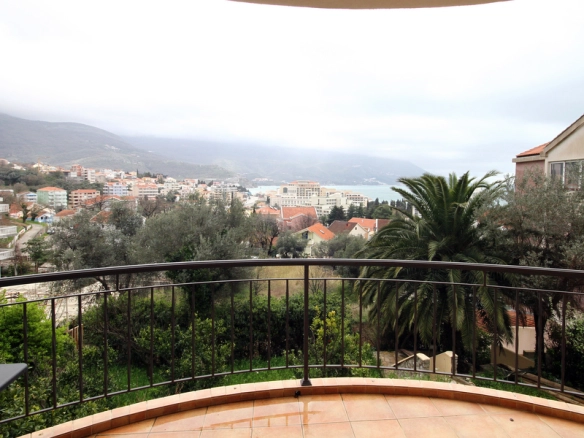 Dvosoban stan 131 m² – Bečići, Budva — fotografija 4