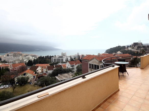 Dvosoban stan 131 m² – Bečići, Budva — fotografija 7
