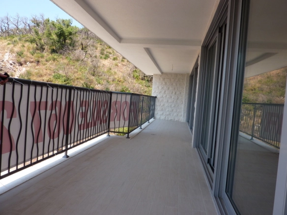 Dvosoban stan 95 m² – Pržno, Budva — fotografija 4