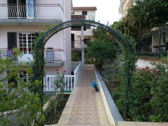 Kuća 400 m² – Tivat — fotografija 2