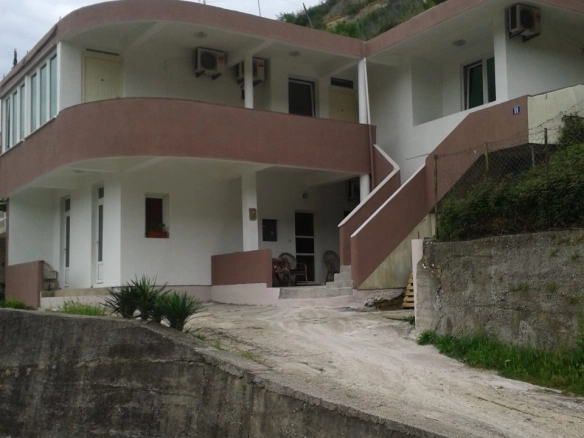 Kuća 350 m² – Budva — fotografija 2