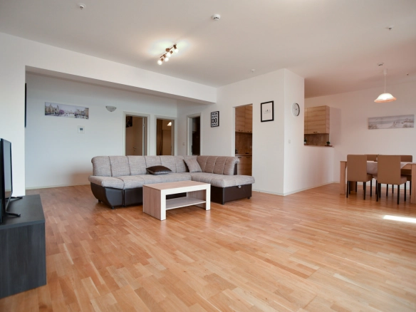 Dvosoban stan 95 m² – Budva — fotografija 2