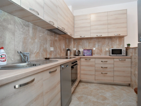Dvosoban stan 95 m² – Budva — fotografija 11