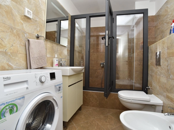Dvosoban stan 95 m² – Budva — fotografija 13