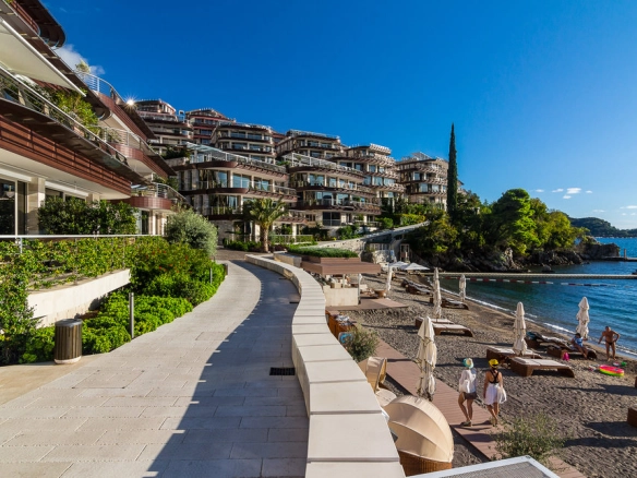 Dvosoban stan 170 m² – Budva — fotografija 2