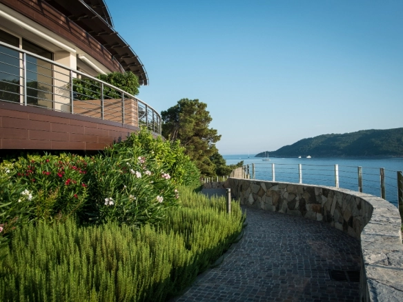 Dvosoban stan 170 m² – Budva — fotografija 3