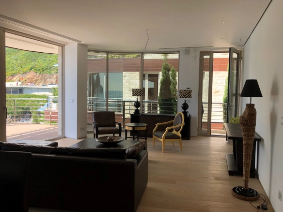 Dvosoban stan 170 m² – Budva — fotografija 15