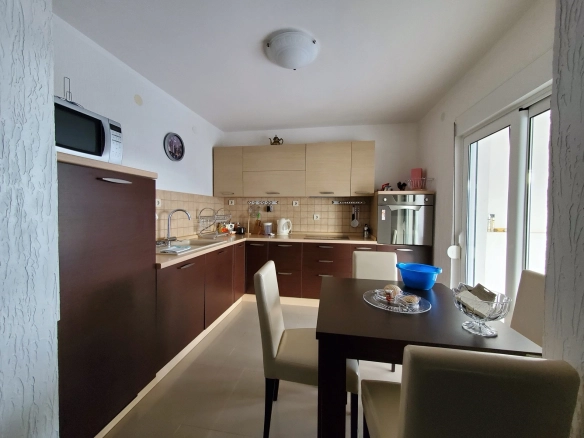 Hotel 350 m² – Bijela, Herceg Novi — fotografija 7