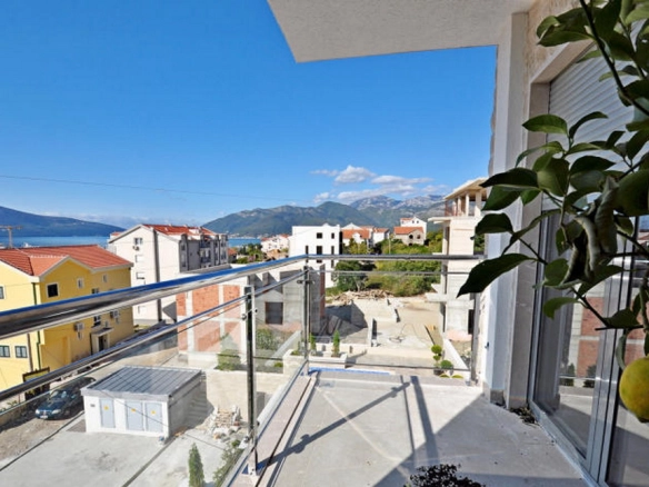 Jednosoban stan 44 m² – Tivat — fotografija 3