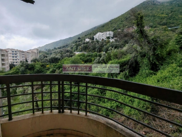 Trosoban stan 111 m² – Petrovac, Budva — fotografija 11