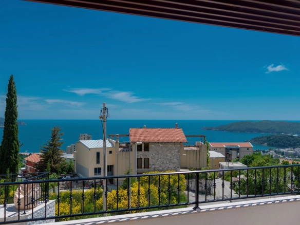 Kuća 170 m² – Bečići, Budva — fotografija 15