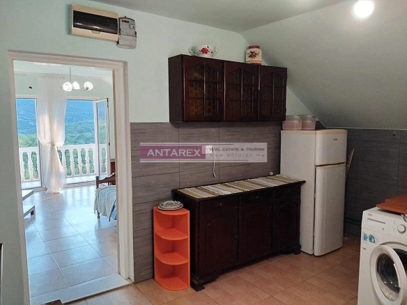 Izdavanje: Jednosoban stan 54 m² – Gomila, Herceg Novi — fotografija 3