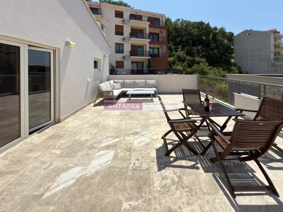 Izdavanje: Dvosoban stan 136 m² – Pržno, Budva — fotografija 11