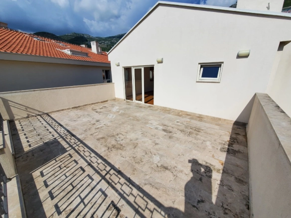 Dvosoban stan 136 m² – Pržno, Budva — fotografija 13