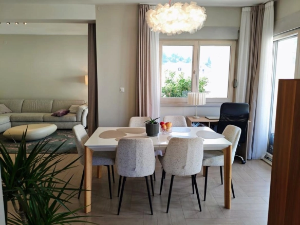 Trosoban stan 117 m² – Dobrota, Kotor — fotografija 2
