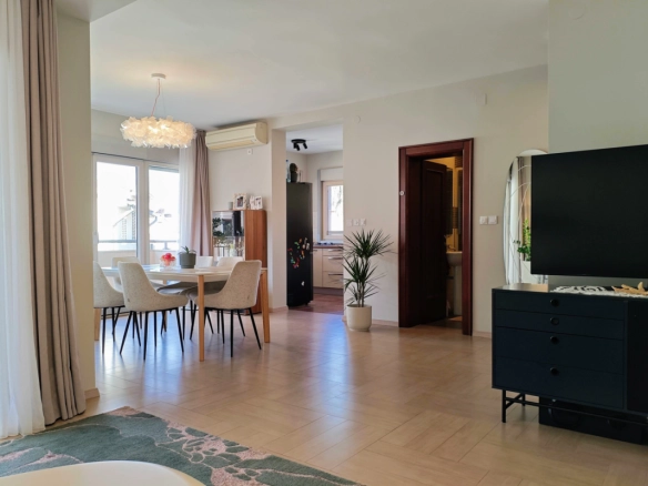 Trosoban stan 117 m² – Dobrota, Kotor — fotografija 11