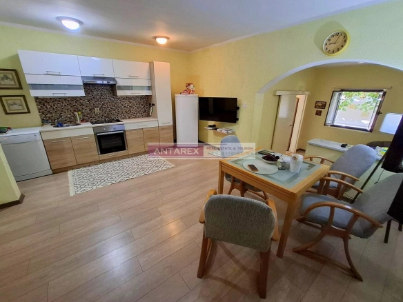 Dvosoban stan 109 m² – Savina, Herceg Novi — fotografija 2