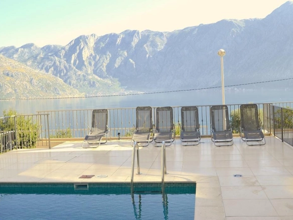Dvosoban stan 107 m² – Prčanj, Kotor — fotografija 9