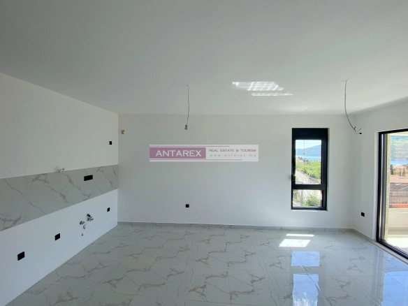 Dvosoban stan 72 m² – Kumbor, Herceg Novi — fotografija 2