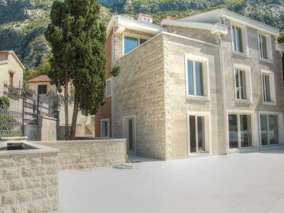 Kuća 500 m² – Dobrota, Kotor — fotografija 2