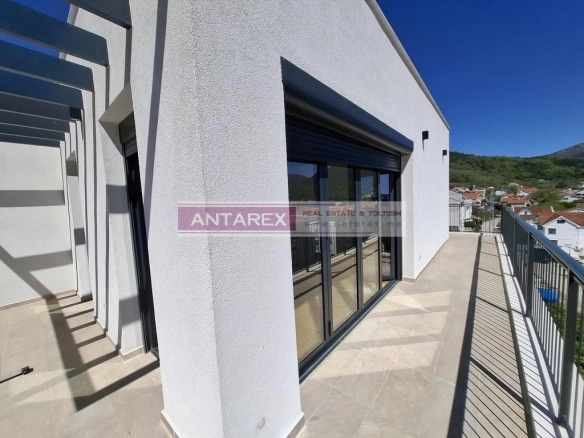 Trosoban stan 106 m² – Bijela, Herceg Novi — fotografija 10
