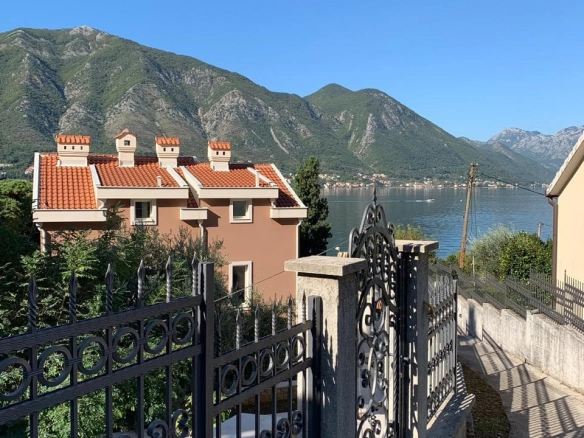 Kuća 500 m² – Dobrota, Kotor — fotografija 16