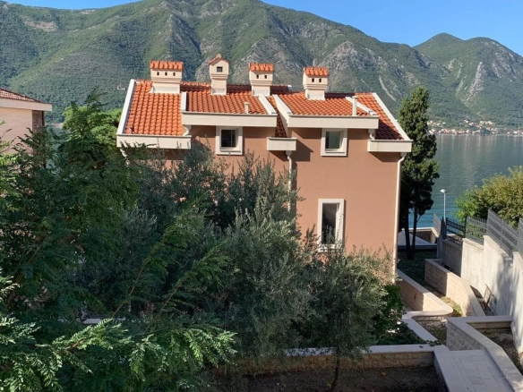 Kuća 500 m² – Dobrota, Kotor — fotografija 17