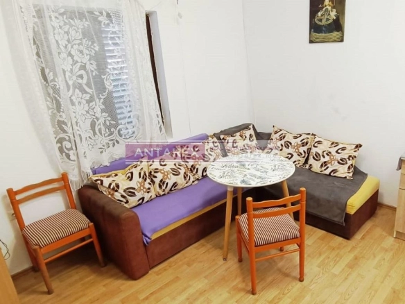 Izdavanje: Jednosoban stan 35 m² – Herceg Novi — fotografija 3