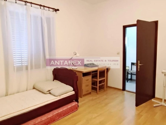 Izdavanje: Jednosoban stan 35 m² – Herceg Novi — fotografija 7