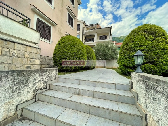 Izdavanje: Jednosoban stan 45 m² – Baošići, Herceg Novi — fotografija 10