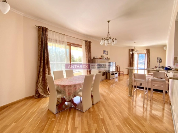 Četvorosoban stan 221 m² – Rafailovići, Budva — fotografija 7