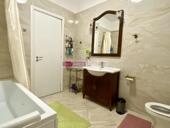 Četvorosoban stan 221 m² – Rafailovići, Budva — fotografija 13