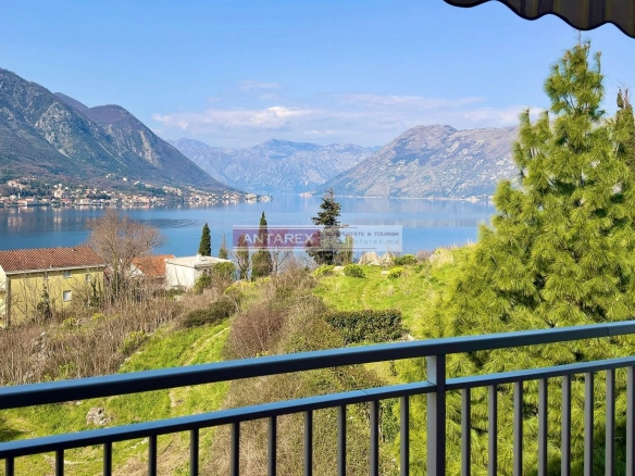 Trosoban stan 102 m² – Dobrota, Kotor — fotografija 7