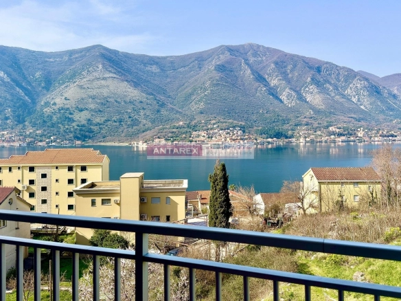 Trosoban stan 102 m² – Dobrota, Kotor — fotografija 12