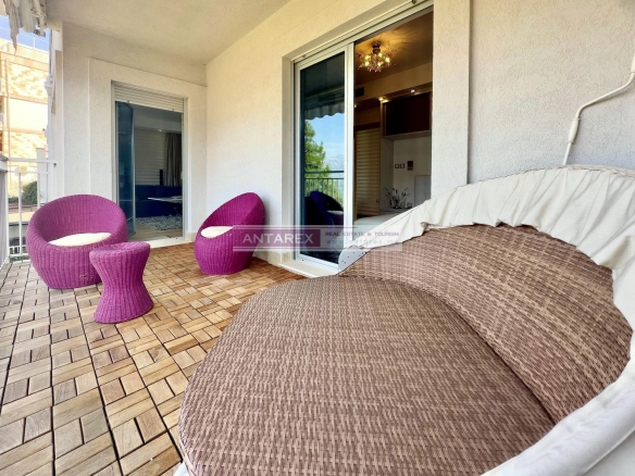 Trosoban stan 102 m² – Dobrota, Kotor — fotografija 13