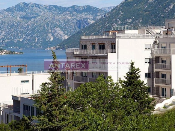 Trosoban stan 102 m² – Dobrota, Kotor — fotografija 17