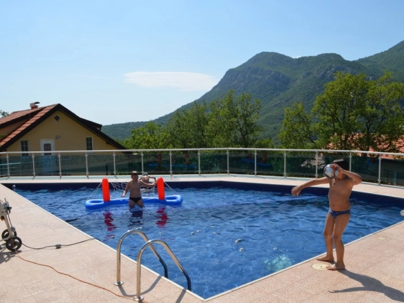 Dvosoban stan 132 m² – Bar — fotografija 3