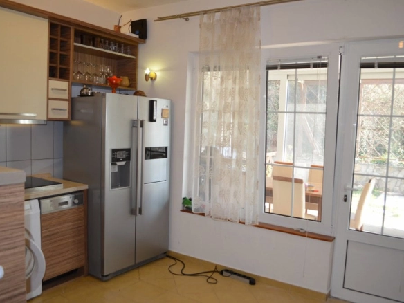 Dvosoban stan 132 m² – Bar — fotografija 14