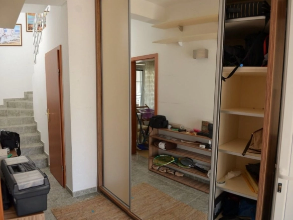 Dvosoban stan 132 m² – Bar — fotografija 20