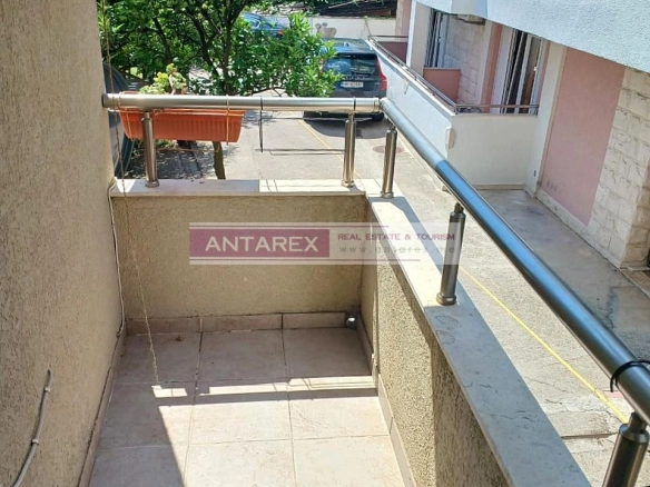 Izdavanje: Garsonjera 26 m² – Đenovići, Herceg Novi — fotografija 9