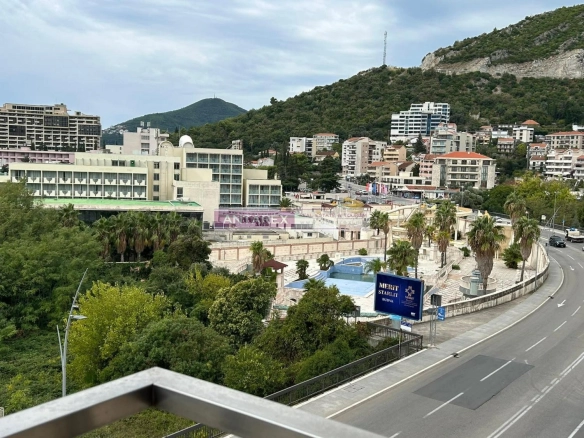 Dvosoban stan 84 m² – Bečići, Budva — fotografija 14