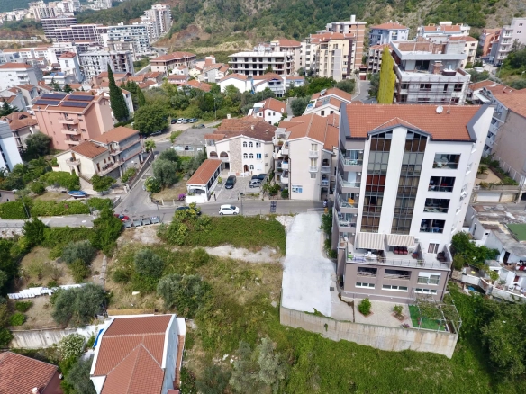 Plac 765 m² – Rafailovići, Budva — fotografija 2
