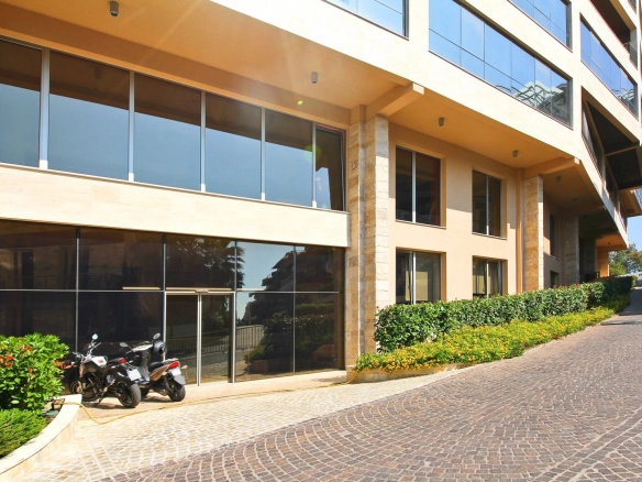 Poslovni prostor 626 m² – Budva — fotografija 4